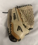 Easton Synergy SYFP1250 Fastpitch Womans Softball Glove 12.5" Lht. Fixed Price $22.00.