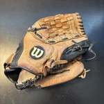Wilson A0500 P125 Pro Baseball Glove 12.5" Right Hand Throw. Fixed Price $20.00.
