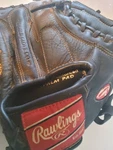Rawlings The Golden Gloves Used. Fixed Price $39.00.