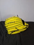 Dribble Up Smart Baseball Glove Size 11.5 Rht Right Hand Throw Left Catch. Fixed Price $10.00.
