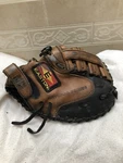 Easton Women Broken In Butter 33 Softball Catchers Mitt Right Hand Throw. Fixed Price $100.00.