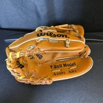 Wilson Youth Glove T-ball Model A2291 As Advisory Staff Mini Pro (2D3). Fixed Price $10.79.