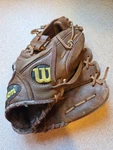Wilson A777 Rht Brown Leather Baseball Glove Mitt 11.5" DK115 A0777 Used. Fixed Price $32.00.