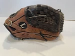 Louisville Slugger LS1200P 12" Baseball Softball Glove Rht Guard Leather. Fixed Price $18.99.