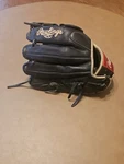 Rawlings Gold Glove Elite Baseball Mitt GGE1202PBC Black Rht. Fixed Price $55.00.