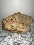 Rawlings Leather Baseball Glove RMC33 Rht Fastback. Fixed Price $24.99.