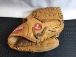 Louisville Slugger LPS35H Glove 12" Leather Rht Player Series Bruise Guard Pad. Fixed Price $19.95.