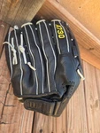 Baseball Softball Glove Wilson A730 Ecco Leather DK13 Rht Black Closed Web. Fixed Price $32.00.