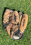 Easton 12 3/4" Baseball Glove Natural Series NAT71GS Rht Coolmax Vtg Usa Leather. Fixed Price $29.00.