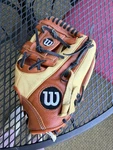 Wilson A550 Baseball Glove 11" WTA05RB18DI11 Youth Rht Top Grain Leather Mlb. Fixed Price $45.00.