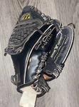 Mizuno 10.75 Power Closer Black Baseball Mitt MPC107 Max Flex Rht. Fixed Price $9.99.