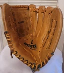 Worth Softball CCW-13 Powercell Series Glove Mitt Right Hand Thrower Rht. Fixed Price $30.00.