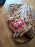 Ssk Dimple Ii Leather Baseball Glove Rht Right Hand Sasaki. Fixed Price $22.00.