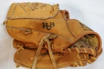 HBG40N Louisville Slugger Baseball 11 Glove - Craig Nettles Lht Tan Leather Mlb. Fixed Price $21.99.
