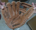 Wilson Joe Carter Toronto Blue Jays Youth Glove Model A2636 - Sharp!. Fixed Price $19.95.