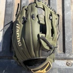 12.75 Mizuno Rht Prime GMVP1278P4 Baseball/softball Glove. Fixed Price $125.00.