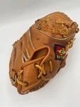 Easton EX221 Youth Catcher's Mitt / Glove Rht, Flex Action Palm, Form Fit Pocket. Fixed Price $32.99.