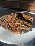 Wilson Glove A2150 Cowhide Lht Autograph Model Roger Clemens 10 Inch Vinta. Fixed Price $16.00.