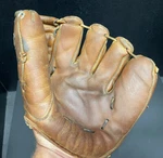 Vintage Wilson A2900 Nelson Fox Personal Model Baseball Glove - Rht Adult. Fixed Price $35.00.
