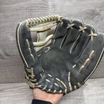 Akadema AEG3 Professional Series 11.5" Infield Baseball Glove Leather Black Rht. Fixed Price $152.99.
