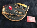 *vintage* - New W/tags Rawlings RFM25MM Mark Mcgwire Model 1ST Baseman Glove Rht. Fixed Price $135.99.