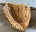 Rawlings Sig Series Ken Griffey Jr Special Edition CHA10 13" Right Leather Glove. Fixed Price $39.00.