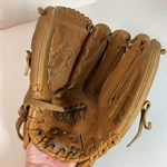 Spalding Stadium Series Baseball Glove Mitt STS20 Leather Right Hand Throw. Fixed Price $15.99.