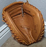 Wilson A2000 33.5" M23 Baseball Catcher's Mitt / Glove, Rht, WBW102094, Nwt. Fixed Price $279.99.