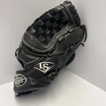 Louisville Slugger Xeno Series XNRF1712 Fastpitch Softball Glove Black Rht. Fixed Price $35.00.
