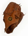 Vintage Wilson Professional Baseball Glove A2220 Fred Lynn - Rht. Fixed Price $40.00.