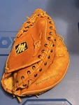 Macgregor Baseball Glove MCCM200X 12" Rht Full Grain Leather - Deep Grip Pocket. Fixed Price $29.99.