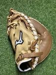 Mizuno Franchise 33.5 Baseball Catcher Mitt Glove Gxc 90B4 Right Hand Throw. Fixed Price $49.99.