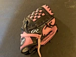 Rawlings Players Series Rht 9.5" Youth Baseball Glove Pink PL950BP. Fixed Price $7.99.