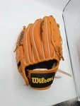 Wilson A2481 Barry Binds Rht 10 1/2 Youth Leather Baseball Glove. Fixed Price $23.99.