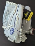 Rawlings Sure Catch 12.5 Inch Youth Girls Fastpitch Softball Glove Rigthy Throw. Fixed Price $29.95.