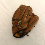 Mizuno Max Flex Softball Glove Professional Model MZ1309 Steerhide Rht. Fixed Price $25.00.