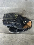 Mizuno MZ107 Youth Baseball Glove 10.5 Lht Full Grain Leather Tartan Web. Fixed Price $20.00.