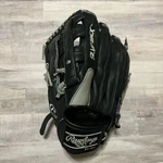 Rawlings Silverback SB130C Left Hand Throw Glove Great Condition. Fixed Price $54.99.