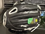 Mizuno Powerclose, Prospect Select, Fastpitch Model, Rh Y 9-10, Left Hand Throw. Fixed Price $36.53.