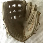 Spalding Rick Monday Advisory Staff Baseball Glove 42-4135 Rht. Fixed Price $9.93.