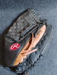 Rawlings Renegade RS1400 Baseball Glove Inch Rht Leather Black Brown. Fixed Price $17.98.