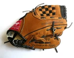 Rawlings Rbg 10PT 10" Derek Jeter Baseball Glove Autograph Model Rht. Fixed Price $10.00.