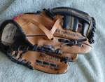 Nwot Ken Griffey Jr Rawlings Rbg 185TB Youth Baseball Glove For Right Hand. Fixed Price $14.75.