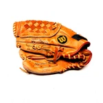 Wilson A2333 Left Hand Throw Lht George Brett Signature Model Baseball Glove. Fixed Price $24.99.