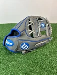 Wilson A450 Glove 10.75" Baseball Right Hand Youth Nwt. Fixed Price $39.95.