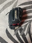 Marucci Capitol Type 12" Baseball Glove Rht Black Wide/deep Pocket. Fixed Price $200.00.