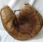 Wilson Baseball Glove A2572 Leather Catchers Mitt Vintage Rht. Fixed Price $23.73.
