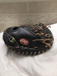 Rawlings Rscmb 32 Boys Middle School Broken-in Baseball Catchers Mitt Right Thr. Fixed Price $100.00.
