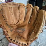 Spalding Competition Softball Glove 42-5311 Rht. Fixed Price $20.00.