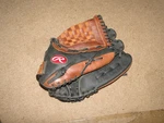 Rawlings Baseball Glove Leather MODEL#RBG36BTN 12.5". Fixed Price $18.00.
